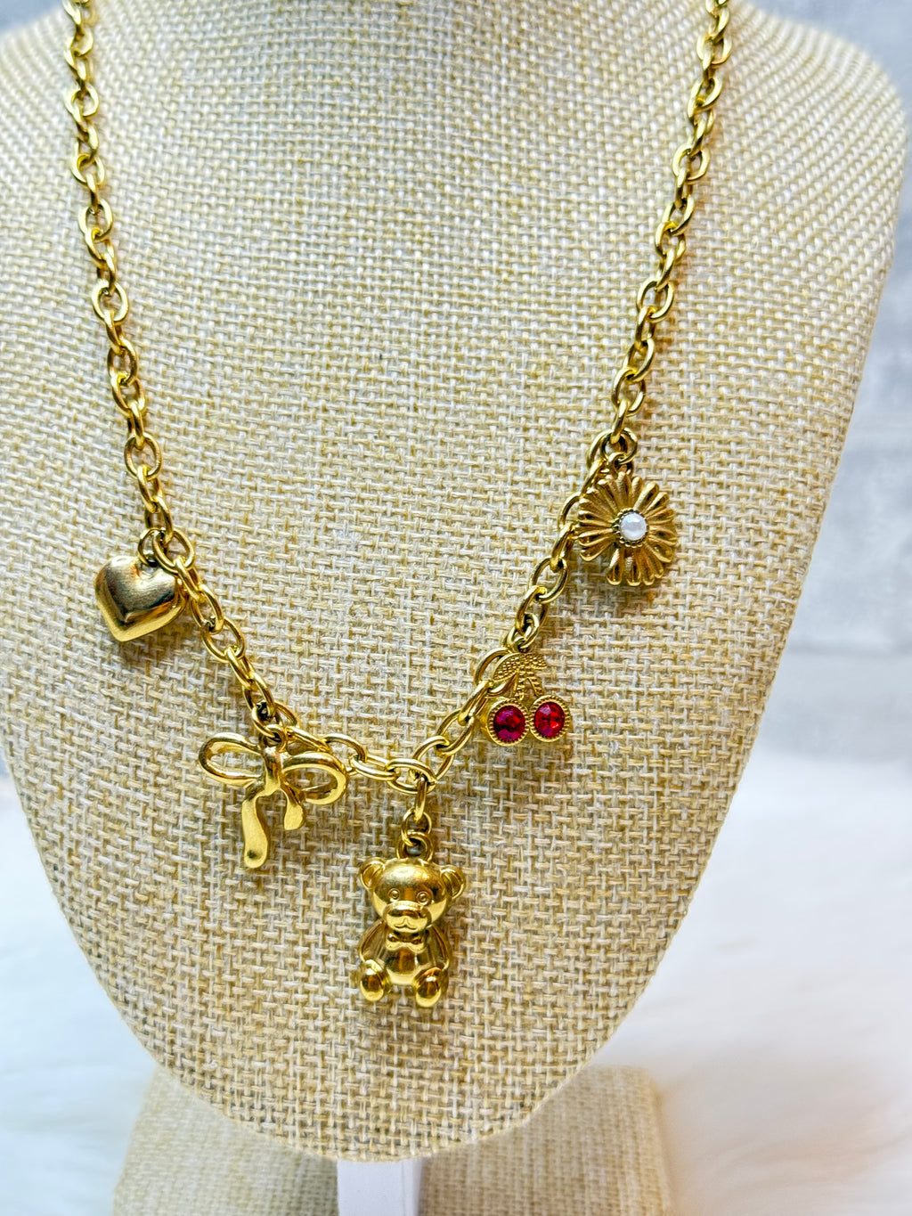 Collier Ourson Doré Cœur Cerise Nœud Fleur Tournesol