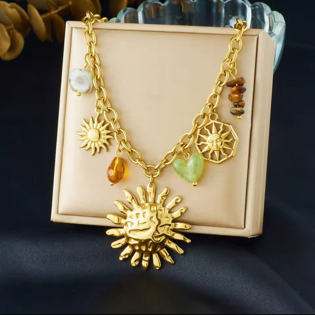Collier Pendentif Cœur et Soleil Doré Acier Inoxydable