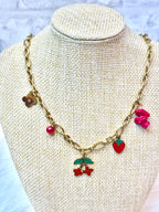 Collier Pendentif Fleur Fraise Pierre Rouge Doré