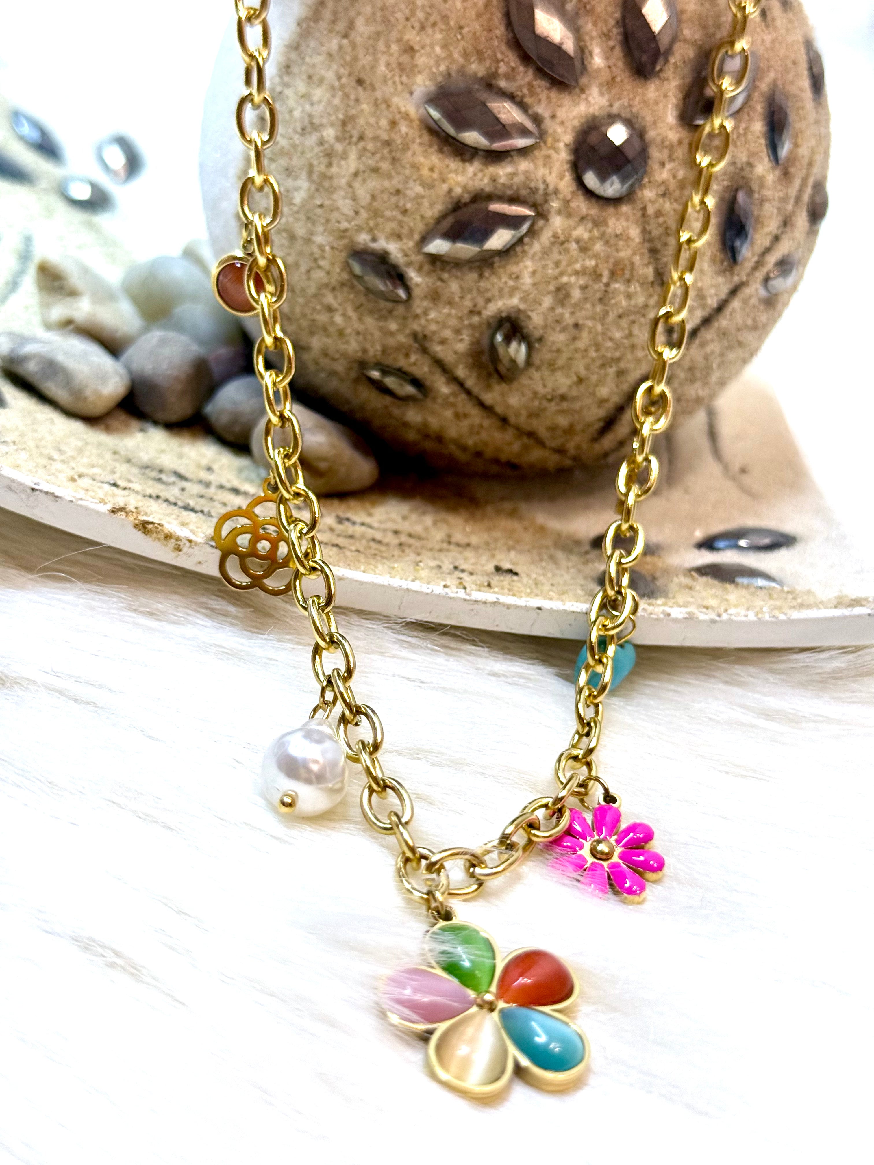 Collier Pierre Œil de Chat Multicolore Fleurs Rose Ajourée Doré