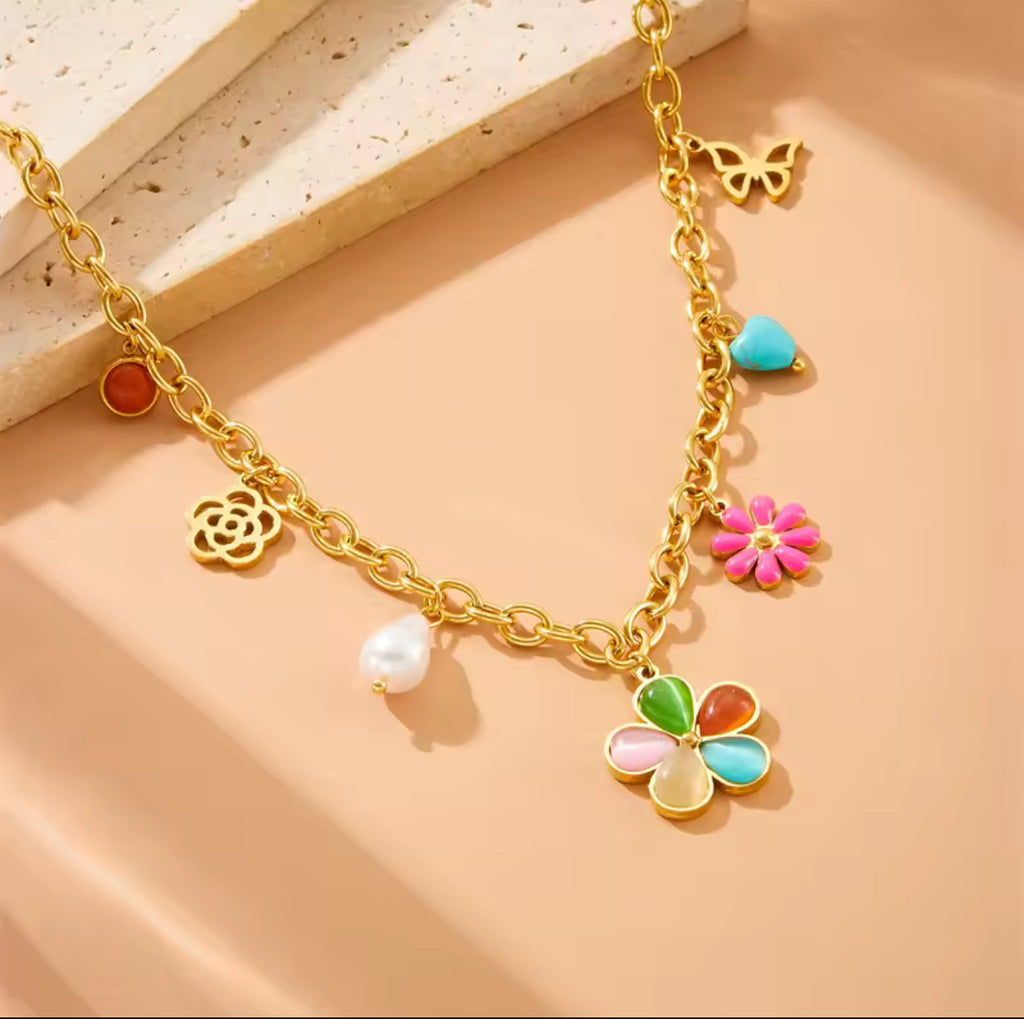 Collier Pierre Œil de Chat Multicolore Fleurs Rose Ajourée Doré