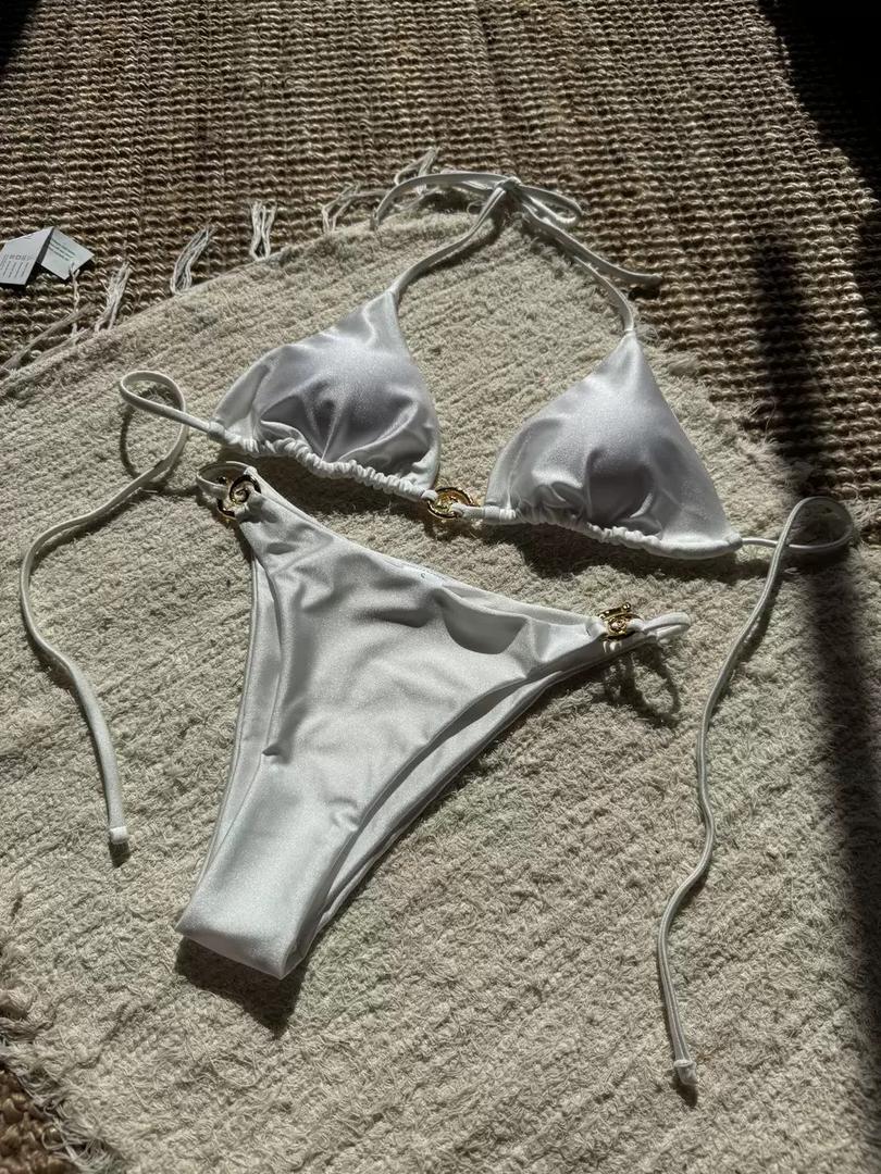 Maillot de Bain 2 Pièces Taille Haute Boucle Métal