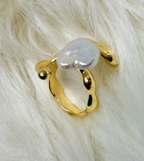 Bague Alien Baroque Perles Cœur Ajustable Dorée