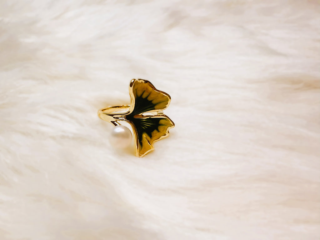 Bague Feuille Ginkgo Jaune-Vert Perles Ajustable Dorée