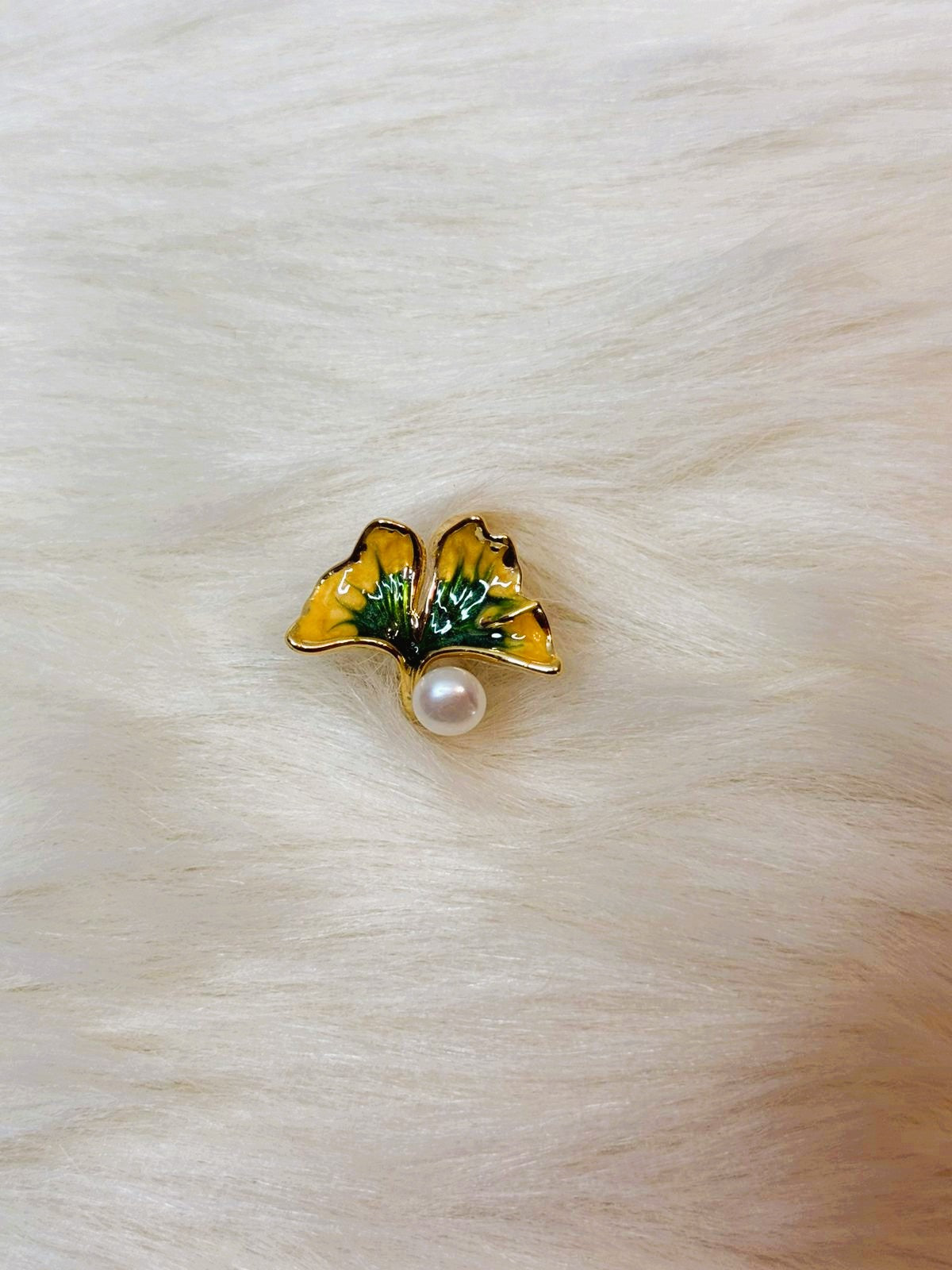 Bague Feuille Ginkgo Jaune-Vert Perles Ajustable Dorée